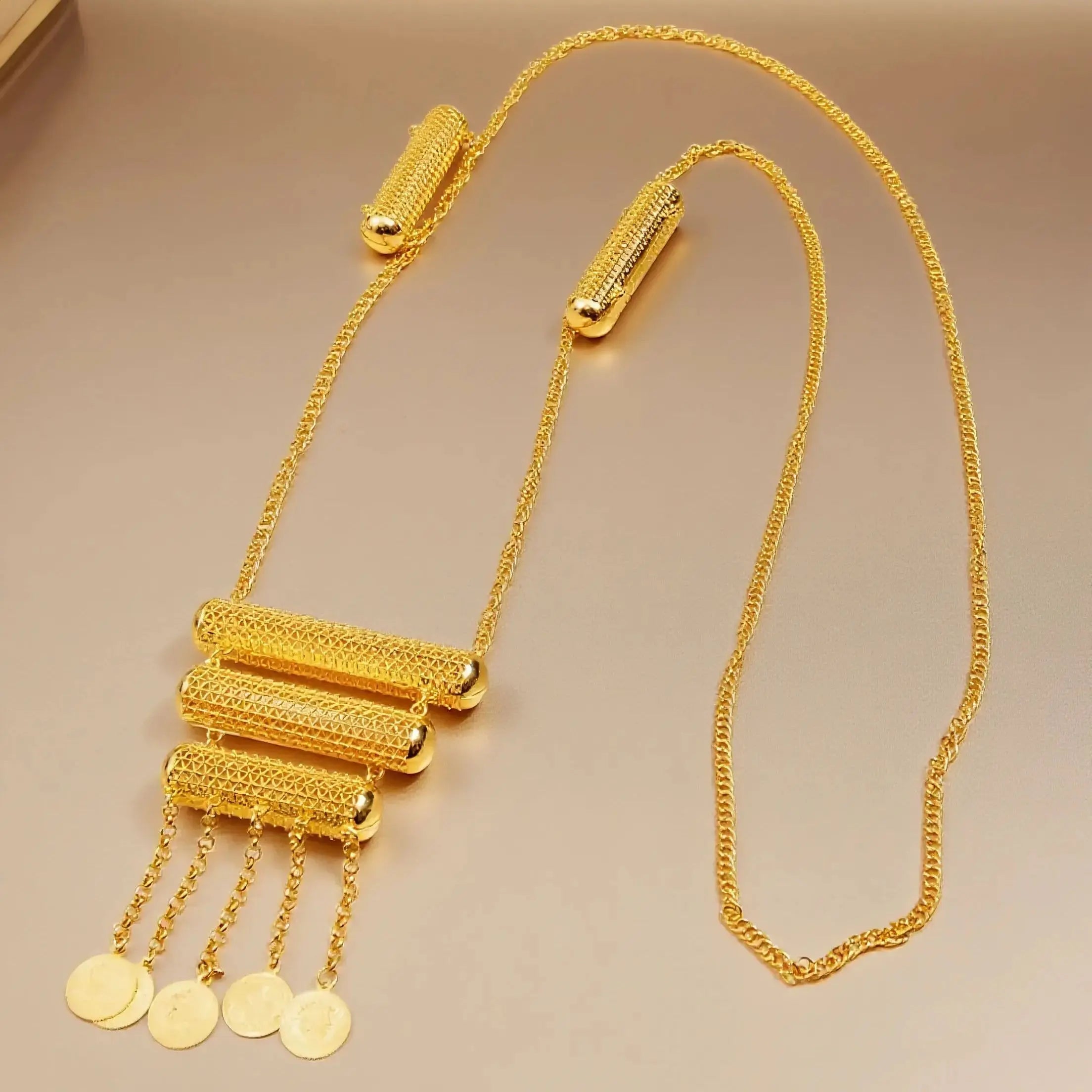 English (shortened)
Kurdish Women Gold-Plated Shoulder Chain Jewelry
Kurdish (Kurmanji)
Zîncîra Milê Jinên Kurd bi Zêr Pêlkirî
Kurdish (Sorani)
زنجیرەی شانی ژنانی کورد بە زێڕ پڵێکراو