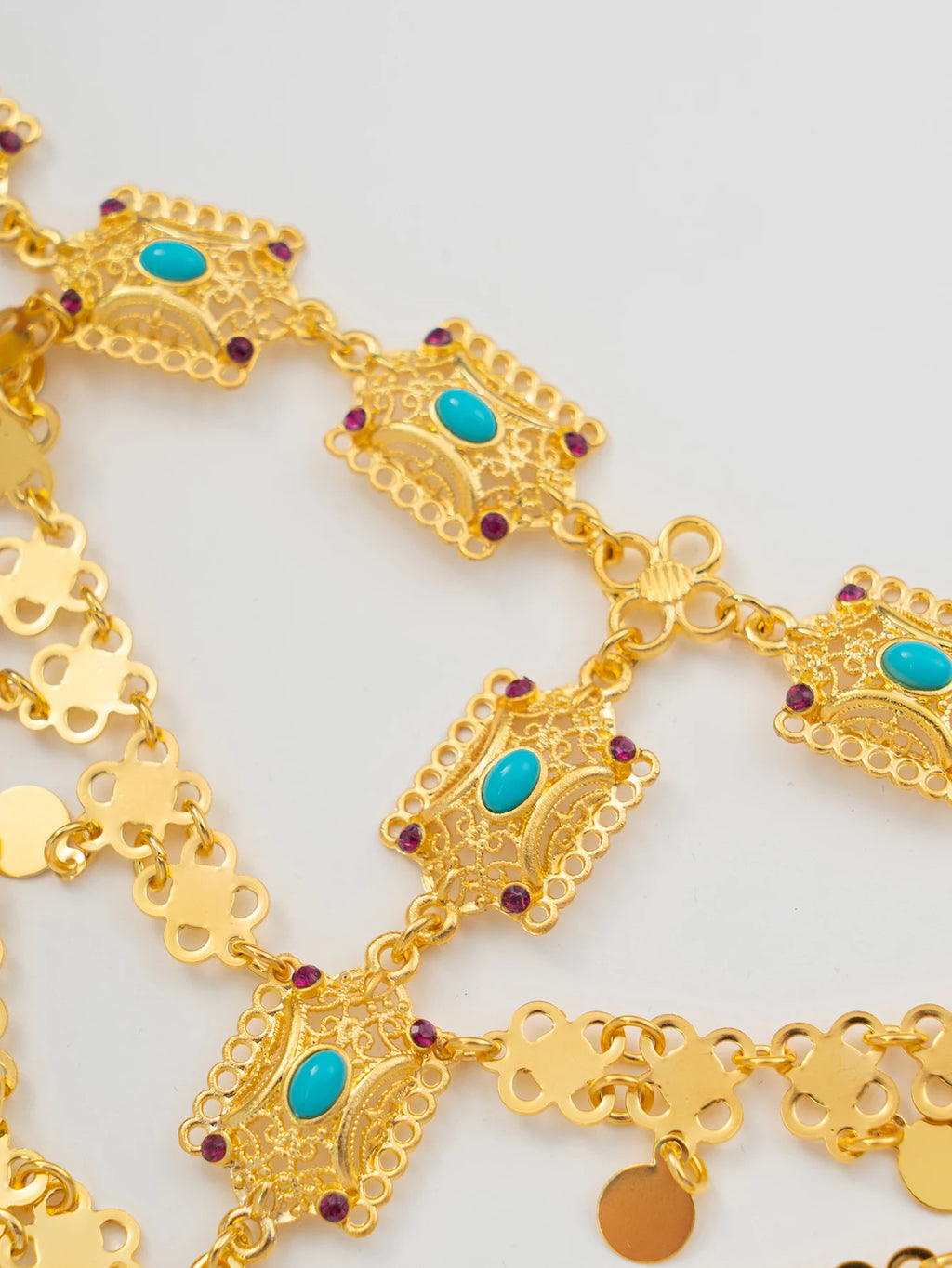 English (shortened)
Kurdish Bridal Gold-Plated Hair Chain Jewelry
Kurdish (Kurmanji)
Zîncîra Porê Bûkê Kurd bi Zêr Pêlkirî
Kurdish (Sorani)
زنجیرەی قژی بووکە کورد بە زێڕ پڵێکراو